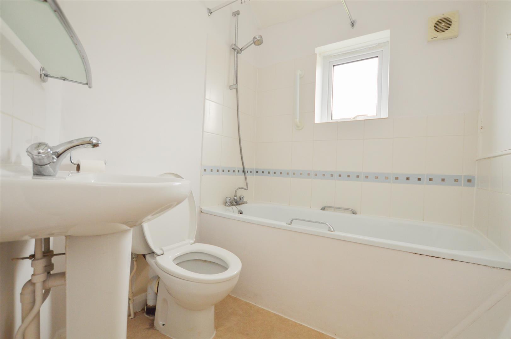 Property Details for Knoll Crescent, Hampden Park, Eastbourne Town